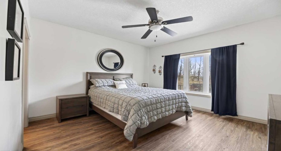 5910 Park Meadows Crescent, Olds, Alberta T4H 1Y2, 4 Bedrooms Bedrooms, ,3 BathroomsBathrooms,Residential,For Sale,Park Meadows,A2294065