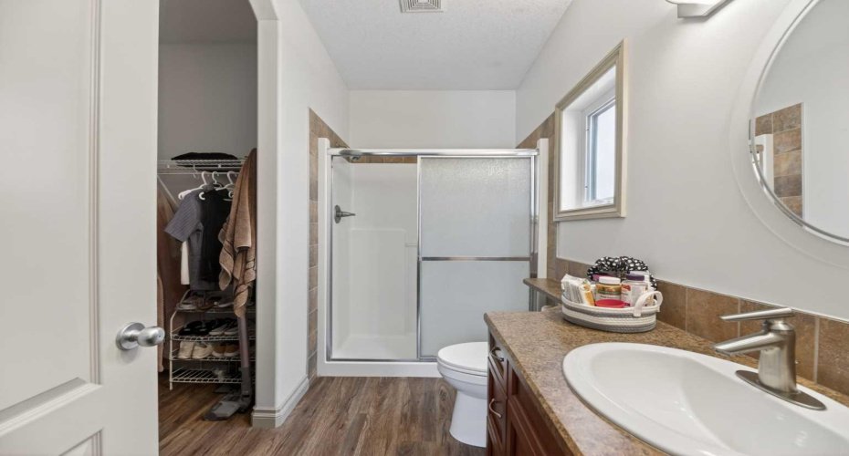 5910 Park Meadows Crescent, Olds, Alberta T4H 1Y2, 4 Bedrooms Bedrooms, ,3 BathroomsBathrooms,Residential,For Sale,Park Meadows,A2294065