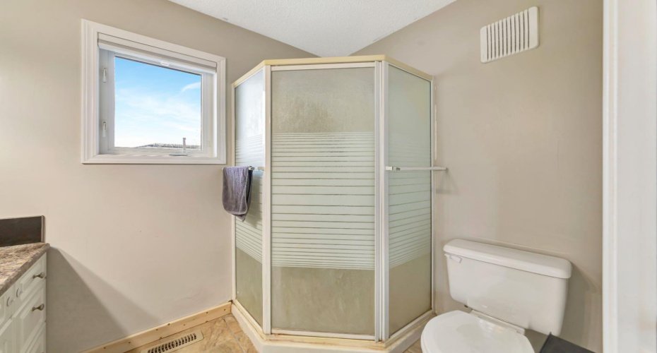 207 3rd Avenue, Neilburg, Saskatchewan S0M 2C0, 5 Bedrooms Bedrooms, ,3 BathroomsBathrooms,Residential,For Sale,3rd,A2294907