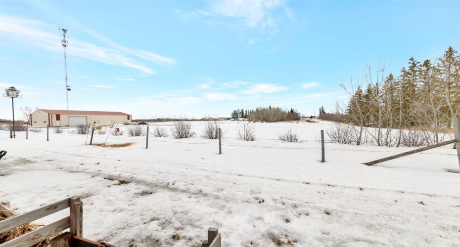 207 3rd Avenue, Neilburg, Saskatchewan S0M 2C0, 5 Bedrooms Bedrooms, ,3 BathroomsBathrooms,Residential,For Sale,3rd,A2294907