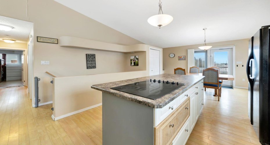 207 3rd Avenue, Neilburg, Saskatchewan S0M 2C0, 5 Bedrooms Bedrooms, ,3 BathroomsBathrooms,Residential,For Sale,3rd,A2294907