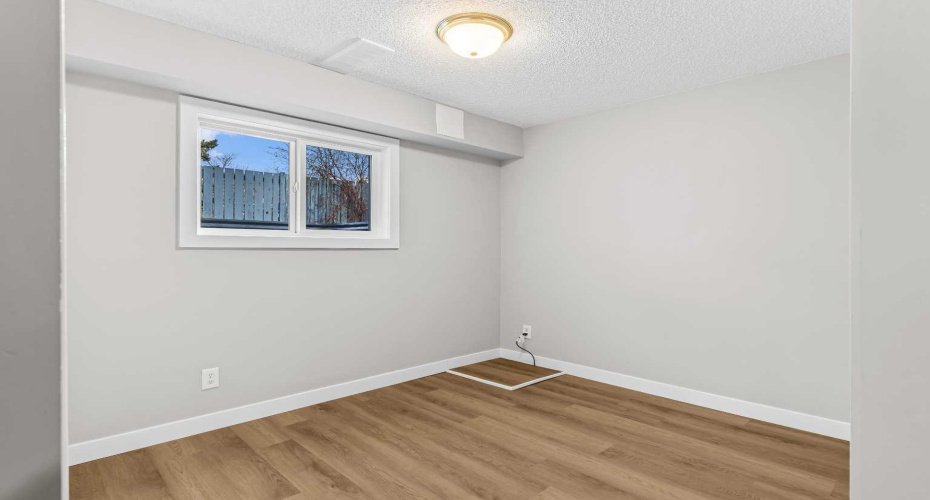 532 First Street Street, Cochrane, Alberta T4C 1C5, 3 Bedrooms Bedrooms, ,2 BathroomsBathrooms,Residential,For Sale,First Street,A2295429