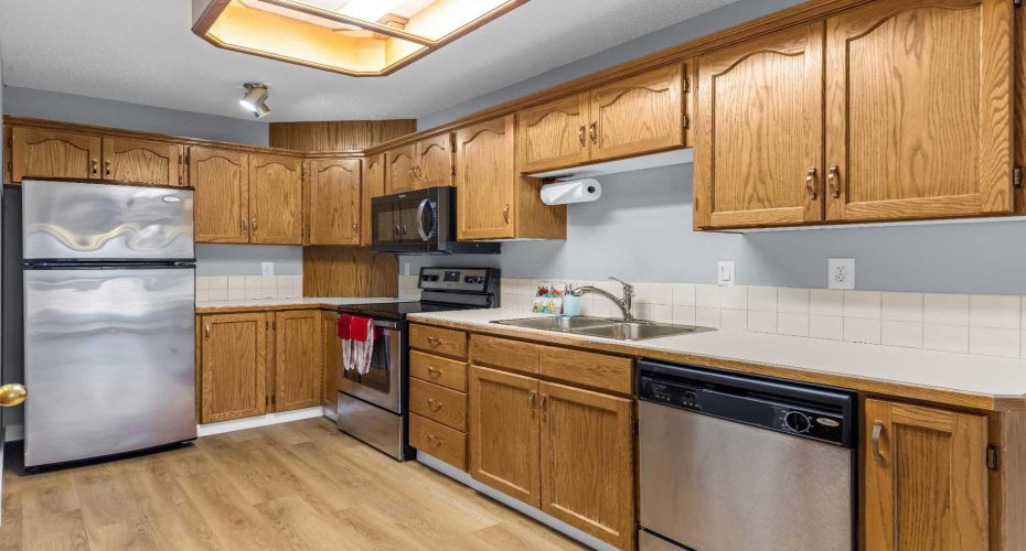 532 First Street Street, Cochrane, Alberta T4C 1C5, 3 Bedrooms Bedrooms, ,2 BathroomsBathrooms,Residential,For Sale,First Street,A2295429