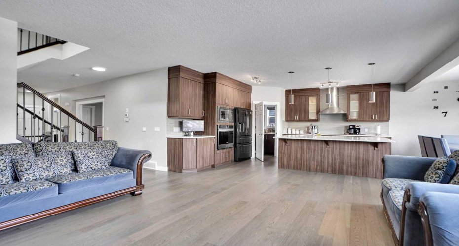 92 Red Embers Terrace, Calgary, Alberta T3N 1K8, 7 Bedrooms Bedrooms, ,5 BathroomsBathrooms,Residential,For Sale,Red Embers,A2295457