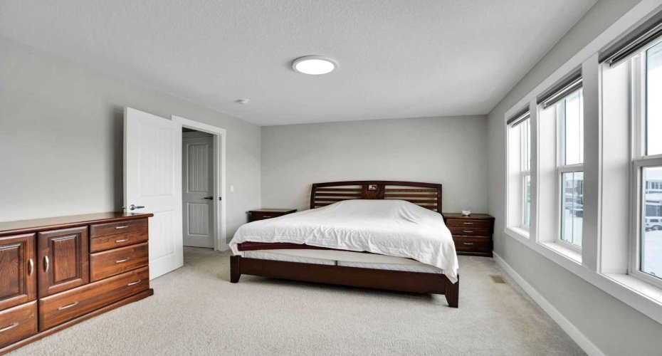 92 Red Embers Terrace, Calgary, Alberta T3N 1K8, 7 Bedrooms Bedrooms, ,5 BathroomsBathrooms,Residential,For Sale,Red Embers,A2295457