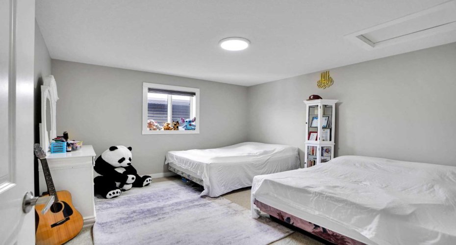 92 Red Embers Terrace, Calgary, Alberta T3N 1K8, 7 Bedrooms Bedrooms, ,5 BathroomsBathrooms,Residential,For Sale,Red Embers,A2295457
