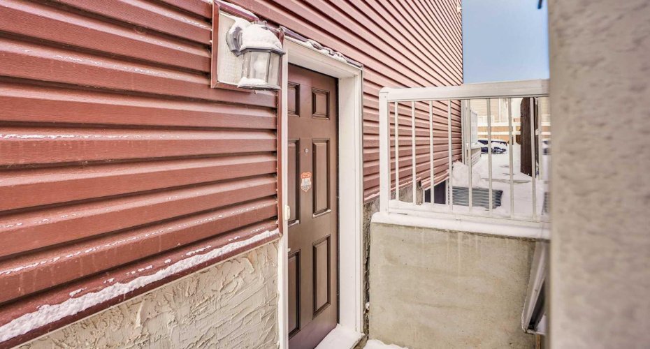 92 Red Embers Terrace, Calgary, Alberta T3N 1K8, 7 Bedrooms Bedrooms, ,5 BathroomsBathrooms,Residential,For Sale,Red Embers,A2295457
