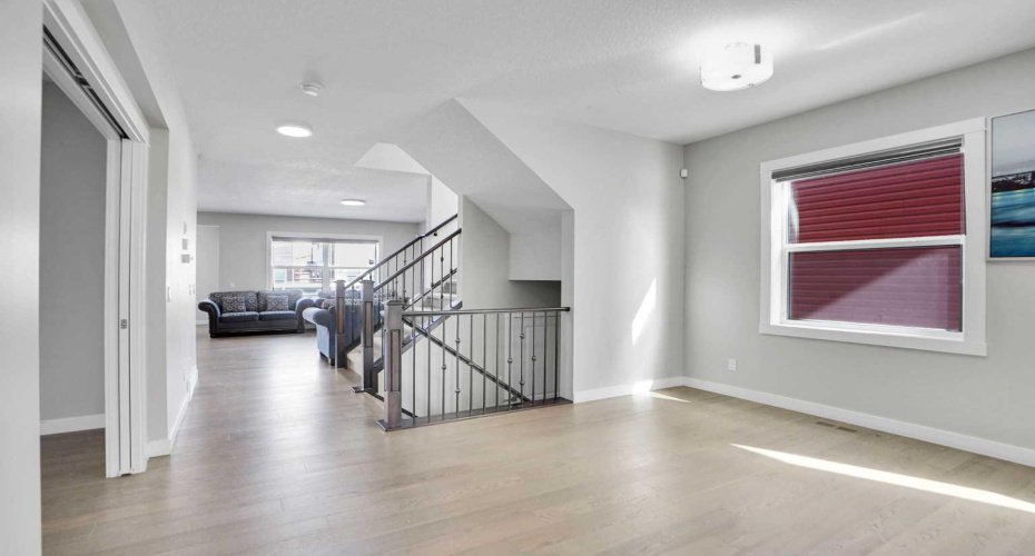 92 Red Embers Terrace, Calgary, Alberta T3N 1K8, 7 Bedrooms Bedrooms, ,5 BathroomsBathrooms,Residential,For Sale,Red Embers,A2295457