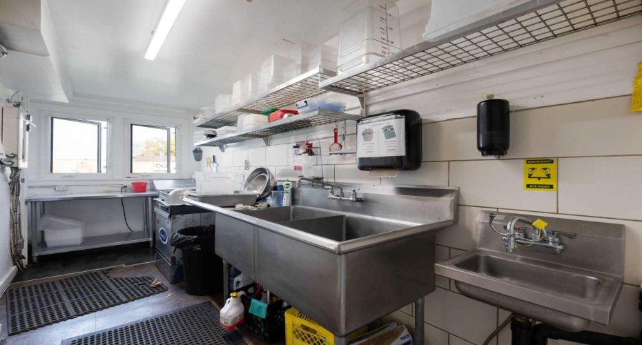 10015 MAIN Street, Fort McMurray, Alberta T9H2G4, ,Commercial,For Sale,PREVIOUSLY MITCHELLS CAFE & RCMP BARRACKS ,MAIN,A2255953