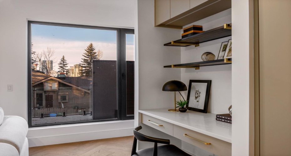 2703 Erlton Street, Calgary, Alberta T2S 2W4, 3 Bedrooms Bedrooms, ,4 BathroomsBathrooms,Residential,For Sale,Erlton,A2281084