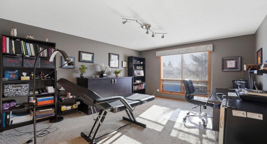 62 Street Close, Stettler, Alberta T0C 2L0, 5 Bedrooms Bedrooms, ,4 BathroomsBathrooms,Residential,For Sale,Street Close,A2292989