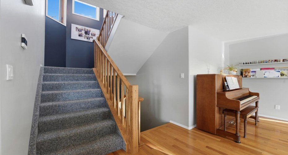 62 Street Close, Stettler, Alberta T0C 2L0, 5 Bedrooms Bedrooms, ,4 BathroomsBathrooms,Residential,For Sale,Street Close,A2292989