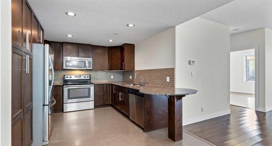 16 Varsity Estates Circle, Calgary, Alberta T3A 2C5, 2 Bedrooms Bedrooms, ,2 BathroomsBathrooms,Residential,For Sale,Varsity Estates,A2293837