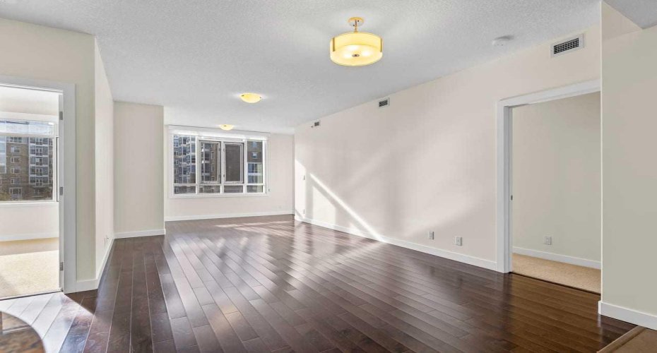 16 Varsity Estates Circle, Calgary, Alberta T3A 2C5, 2 Bedrooms Bedrooms, ,2 BathroomsBathrooms,Residential,For Sale,Varsity Estates,A2293837