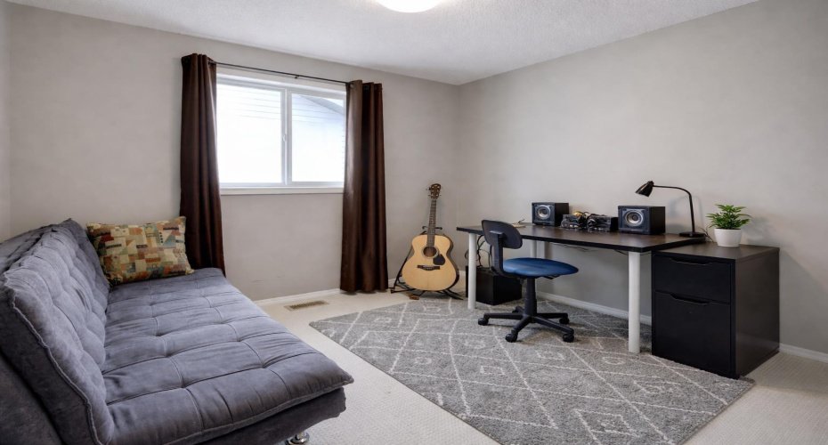 2nd floor bedroom