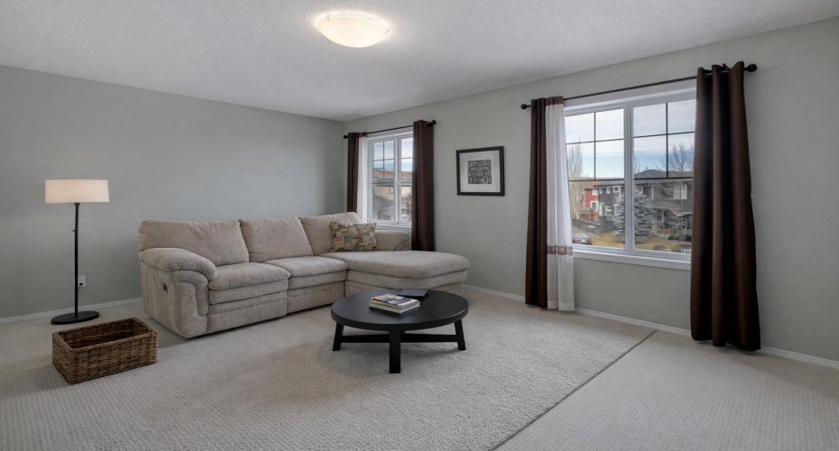 2nd floor family room could easily be another bedroom