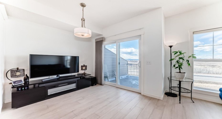 101 Sunset Drive, Cochrane, Alberta T4C 0W8, 3 Bedrooms Bedrooms, ,4 BathroomsBathrooms,Residential,For Sale,Sunset,A2295385