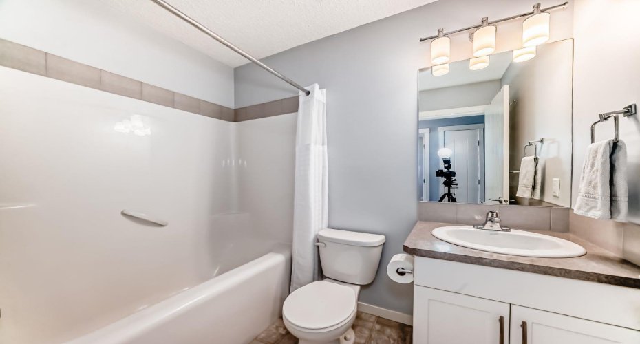 101 Sunset Drive, Cochrane, Alberta T4C 0W8, 3 Bedrooms Bedrooms, ,4 BathroomsBathrooms,Residential,For Sale,Sunset,A2295385