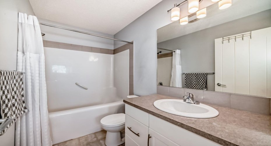 101 Sunset Drive, Cochrane, Alberta T4C 0W8, 3 Bedrooms Bedrooms, ,4 BathroomsBathrooms,Residential,For Sale,Sunset,A2295385