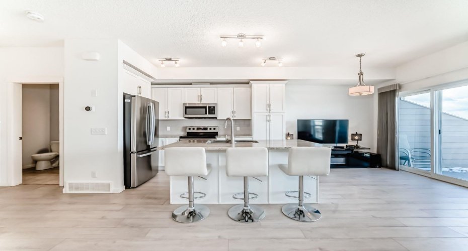 101 Sunset Drive, Cochrane, Alberta T4C 0W8, 3 Bedrooms Bedrooms, ,4 BathroomsBathrooms,Residential,For Sale,Sunset,A2295385