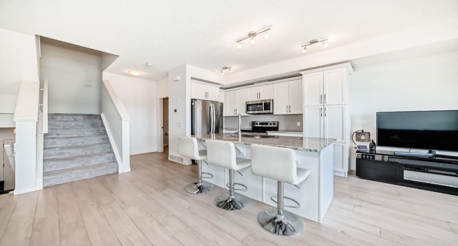 101 Sunset Drive, Cochrane, Alberta T4C 0W8, 3 Bedrooms Bedrooms, ,4 BathroomsBathrooms,Residential,For Sale,Sunset,A2295385