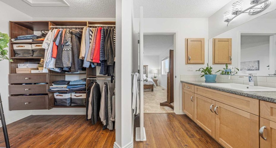 31 Jumping Pound Rise, Cochrane, Alberta T4C 0K4, 5 Bedrooms Bedrooms, ,4 BathroomsBathrooms,Residential,For Sale,Jumping Pound,A2295455