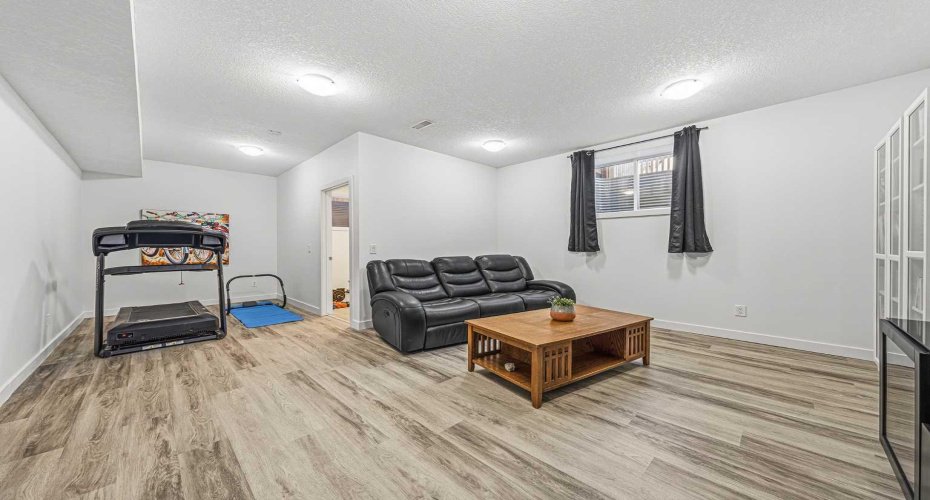 31 Jumping Pound Rise, Cochrane, Alberta T4C 0K4, 5 Bedrooms Bedrooms, ,4 BathroomsBathrooms,Residential,For Sale,Jumping Pound,A2295455