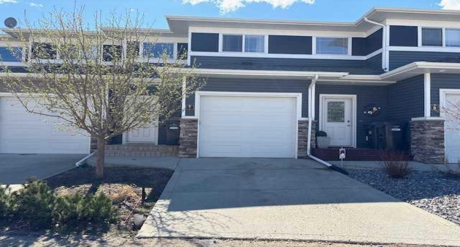 5301 Windward Place, Sylvan Lake, Alberta T4S 0H5, 3 Bedrooms Bedrooms, ,2 BathroomsBathrooms,Residential,For Sale,Windward,A2295560