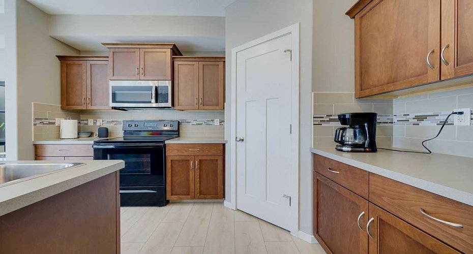 5301 Windward Place, Sylvan Lake, Alberta T4S 0H5, 3 Bedrooms Bedrooms, ,2 BathroomsBathrooms,Residential,For Sale,Windward,A2295560