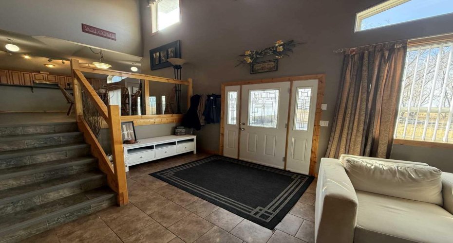 108 5 Avenue, Youngstown, Alberta T0J 3P0, 7 Bedrooms Bedrooms, ,3 BathroomsBathrooms,Residential,For Sale,5,A2295640