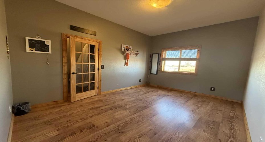 108 5 Avenue, Youngstown, Alberta T0J 3P0, 7 Bedrooms Bedrooms, ,3 BathroomsBathrooms,Residential,For Sale,5,A2295640