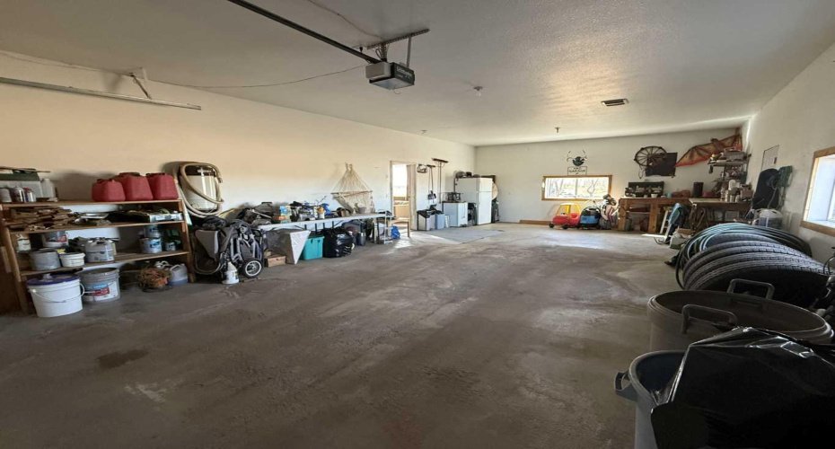 108 5 Avenue, Youngstown, Alberta T0J 3P0, 7 Bedrooms Bedrooms, ,3 BathroomsBathrooms,Residential,For Sale,5,A2295640