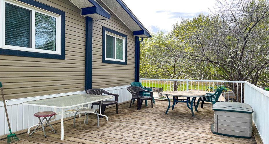 016 Maplewood Ave (Railway Ave), Watino, Alberta T0H 3R0, 4 Bedrooms Bedrooms, ,2 BathroomsBathrooms,Residential,For Sale,Maplewood Ave (Railway Ave),A2295691
