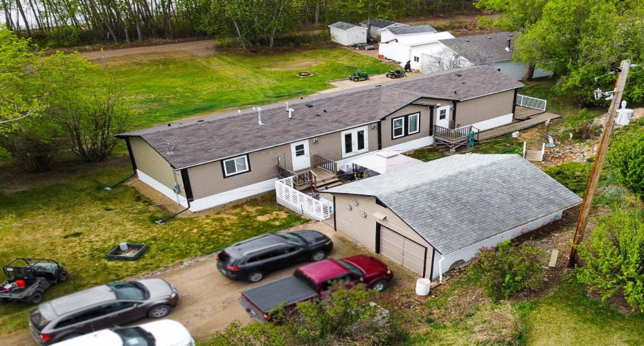 016 Maplewood Ave (Railway Ave), Watino, Alberta T0H 3R0, 4 Bedrooms Bedrooms, ,2 BathroomsBathrooms,Residential,For Sale,Maplewood Ave (Railway Ave),A2295691