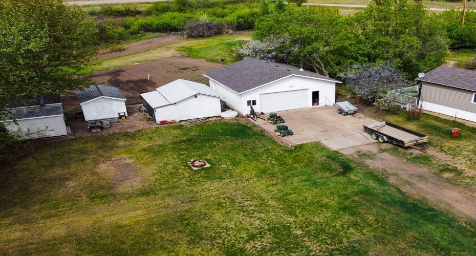 016 Maplewood Ave (Railway Ave), Watino, Alberta T0H 3R0, 4 Bedrooms Bedrooms, ,2 BathroomsBathrooms,Residential,For Sale,Maplewood Ave (Railway Ave),A2295691