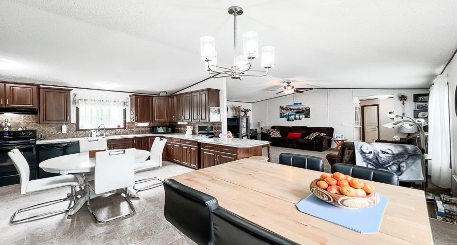 016 Maplewood Ave (Railway Ave), Watino, Alberta T0H 3R0, 4 Bedrooms Bedrooms, ,2 BathroomsBathrooms,Residential,For Sale,Maplewood Ave (Railway Ave),A2295691