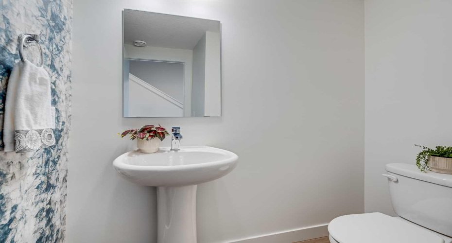 200 Southridge Drive, Okotoks, Alberta T1S 0B2, 2 Bedrooms Bedrooms, ,3 BathroomsBathrooms,Residential,For Sale,Southridge,A2295710