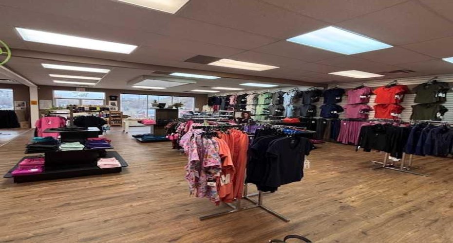 1310 Kingsway Avenue, Medicine Hat, Alberta T1A 2Y4, ,Commercial,For Lease,Kingsway,A2295714