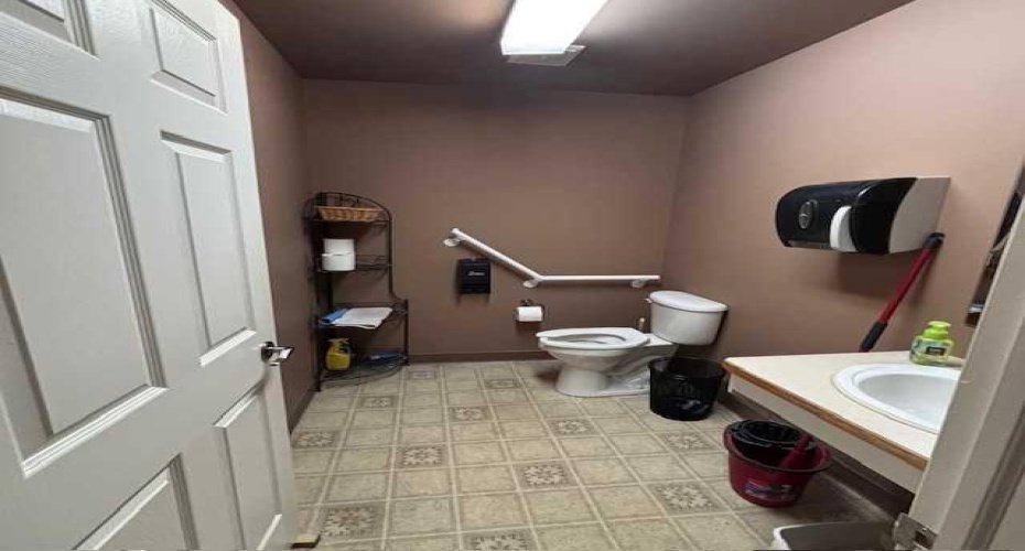 1310 Kingsway Avenue, Medicine Hat, Alberta T1A 2Y4, ,Commercial,For Lease,Kingsway,A2295714