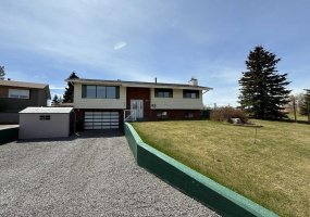 202 Maligne Drive, Hinton, Alberta T7V 1J5, 4 Bedrooms Bedrooms, ,3 BathroomsBathrooms,Residential,For Sale,Maligne,A2295720 202 Maligne Drive, Hinton, Alberta T7V 1J5, 4 Bedrooms Bedrooms, ,3 BathroomsBathrooms,Residential,For Sale,Maligne,A2295720
