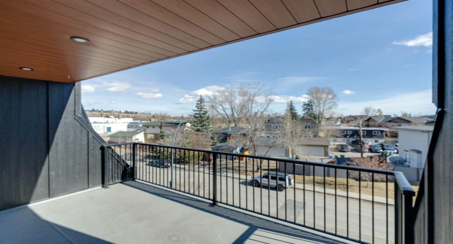 523 32 Street, Calgary, Alberta T2N 2V8, 6 Bedrooms Bedrooms, ,5 BathroomsBathrooms,Residential,For Sale,32,A2294937