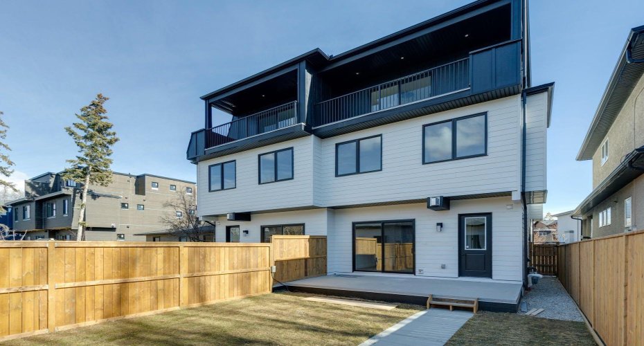 523 32 Street, Calgary, Alberta T2N 2V8, 6 Bedrooms Bedrooms, ,5 BathroomsBathrooms,Residential,For Sale,32,A2294937