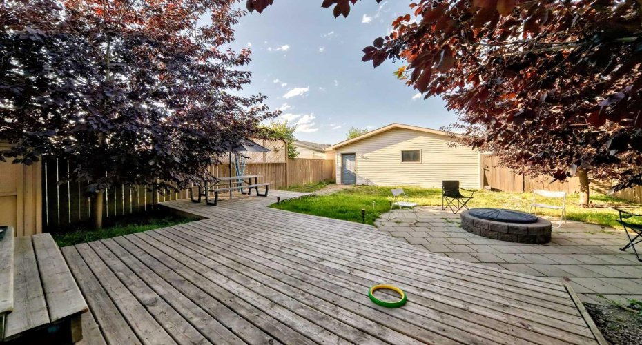 57 Martinvalley Way, Calgary, Alberta T3J 4A2, 3 Bedrooms Bedrooms, ,2 BathroomsBathrooms,Residential,For Sale,Martinvalley,A2295201