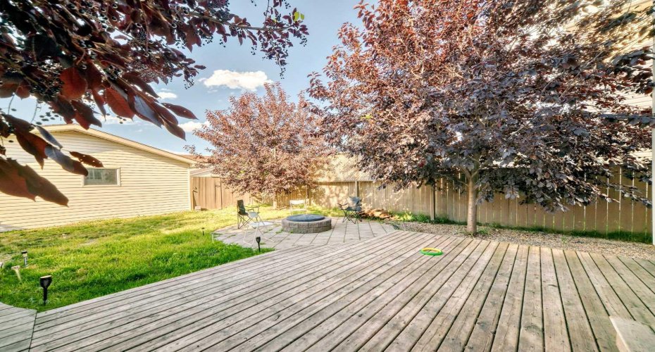 57 Martinvalley Way, Calgary, Alberta T3J 4A2, 3 Bedrooms Bedrooms, ,2 BathroomsBathrooms,Residential,For Sale,Martinvalley,A2295201
