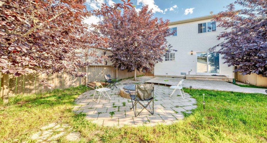 57 Martinvalley Way, Calgary, Alberta T3J 4A2, 3 Bedrooms Bedrooms, ,2 BathroomsBathrooms,Residential,For Sale,Martinvalley,A2295201