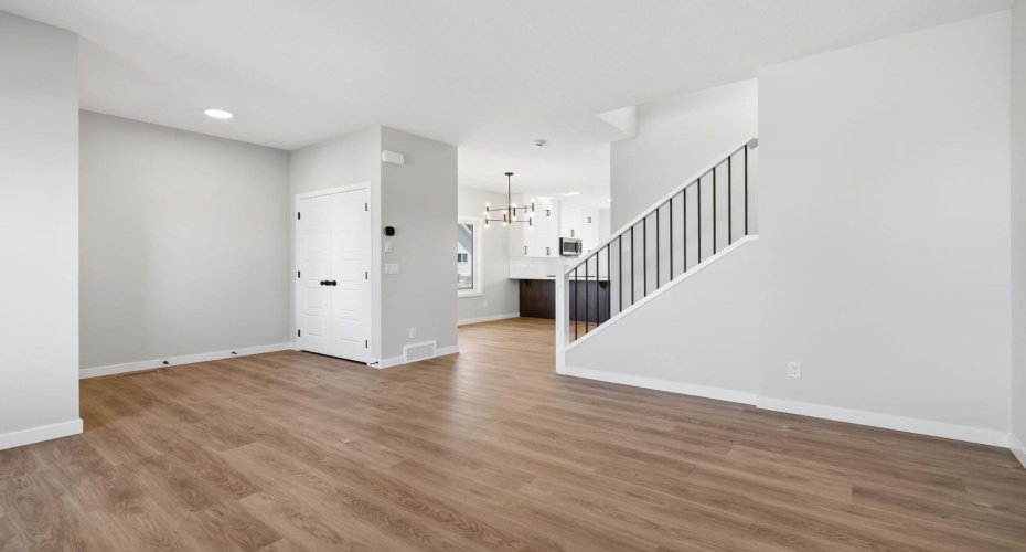 Ellen Park Way, Crossfield, Alberta T0M 0S0, 3 Bedrooms Bedrooms, ,3 BathroomsBathrooms,Residential,For Sale,Park,A2295058