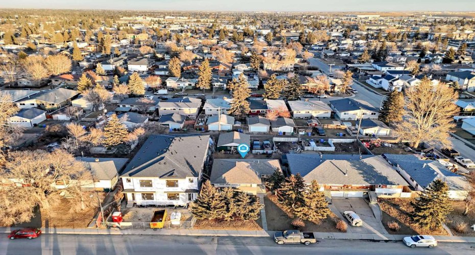 1330 34 Street, Calgary, Alberta T2A 0Z9, 5 Bedrooms Bedrooms, ,2 BathroomsBathrooms,Residential,For Sale,34,A2285876