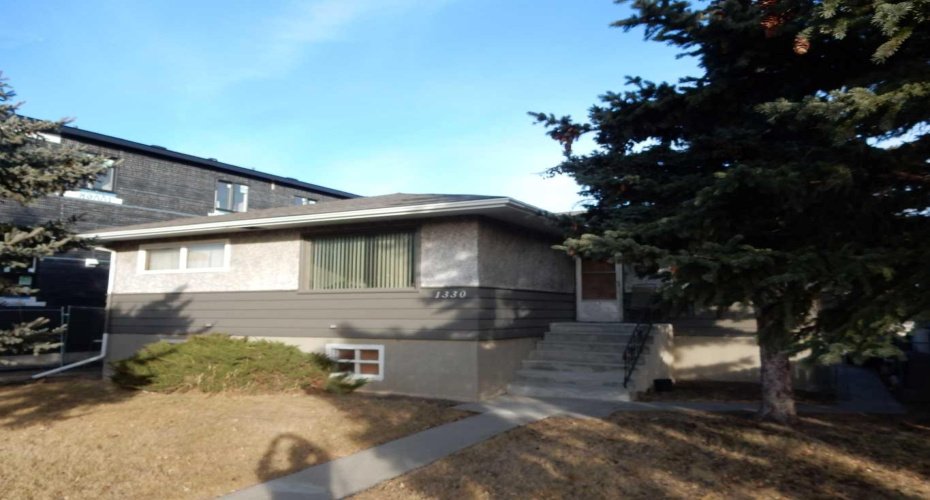 1330 34 Street, Calgary, Alberta T2A 0Z9, 5 Bedrooms Bedrooms, ,2 BathroomsBathrooms,Residential,For Sale,34,A2285876