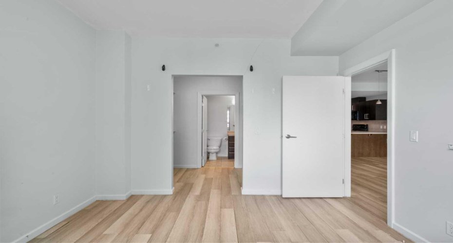 210 15 Avenue, Calgary, Alberta T2G 0B5, 1 Bedroom Bedrooms, ,1 BathroomBathrooms,Residential,For Sale,15,A2287329