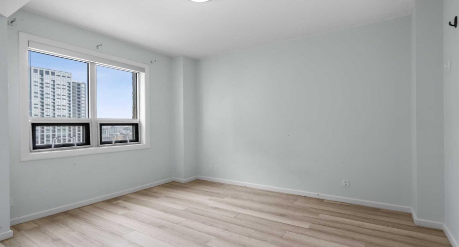 210 15 Avenue, Calgary, Alberta T2G 0B5, 1 Bedroom Bedrooms, ,1 BathroomBathrooms,Residential,For Sale,15,A2287329